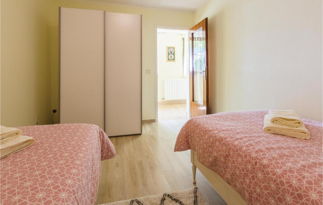 2 Bedroom Amazing Apartment In カンファナル エクステリア 写真